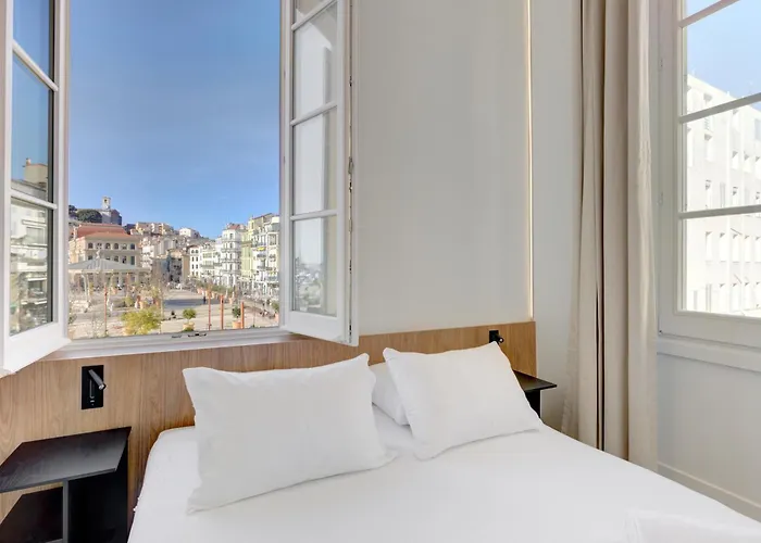 Immogroom - Appartements Luxueux - 2Min Du Palais - Vue Mer - Clim